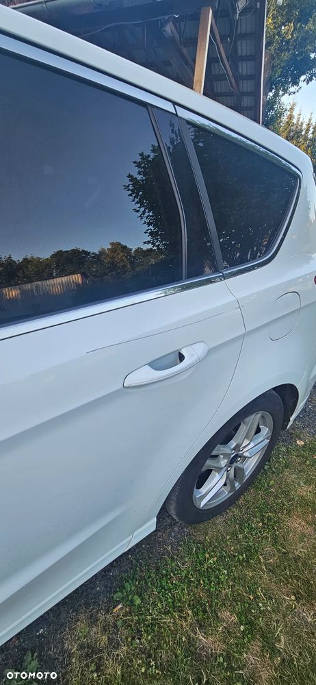 Ford S-Max - 19