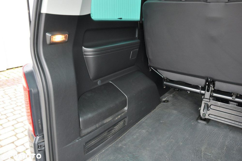 Volkswagen Caravelle - 27