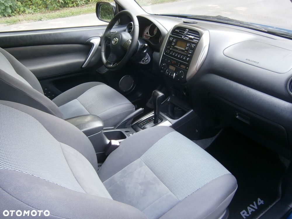 Toyota RAV4 2.0 VVT-i Sol - 7