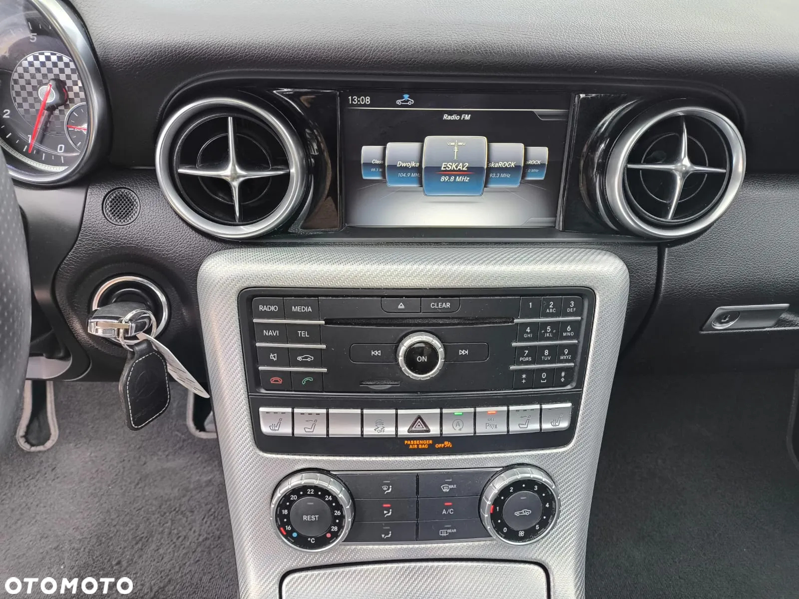 Mercedes-Benz SLC 200 - 19