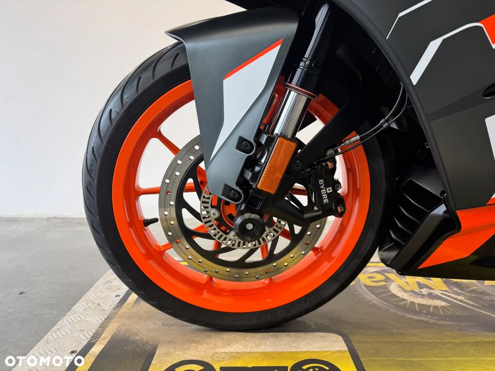 KTM RC 125 - 18