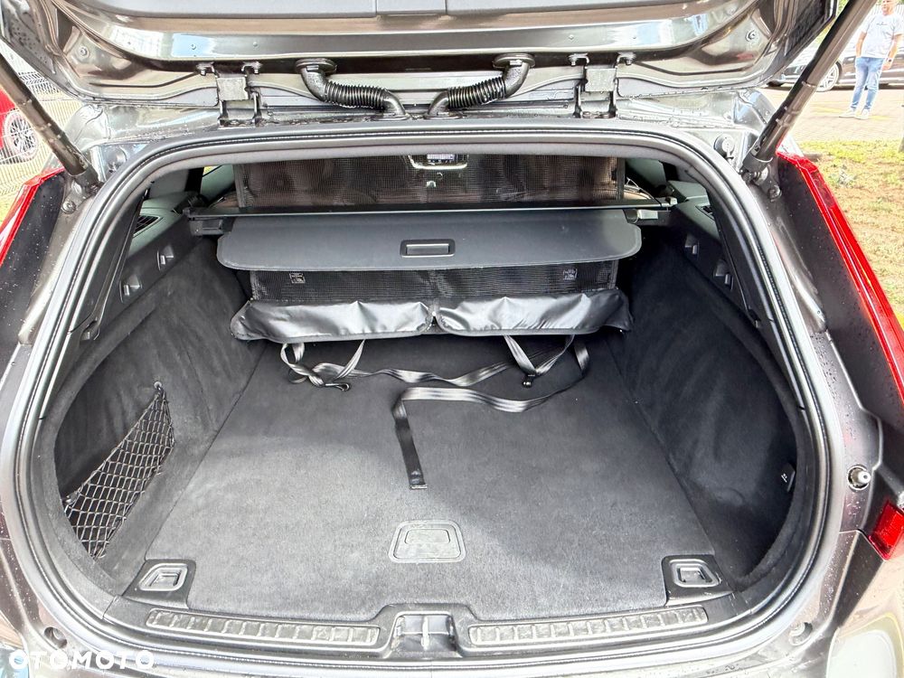 Volvo V60 B4 B DKG Plus Bright - 31