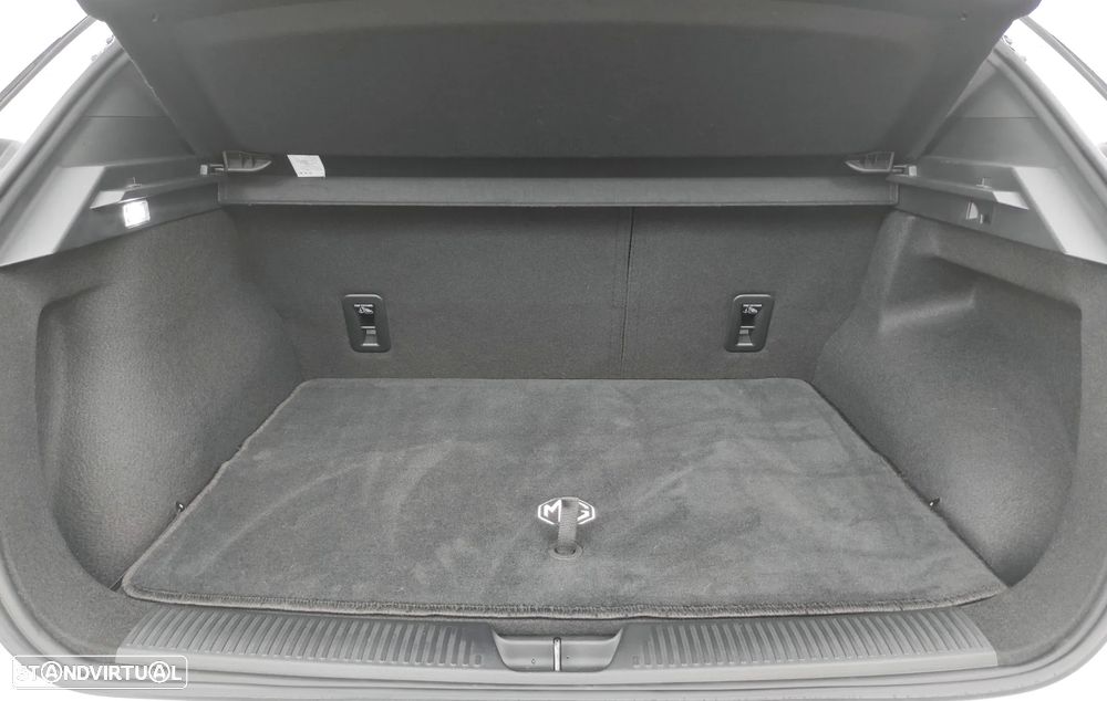 MG MG4 77 kWh Extended Range Luxury - 33