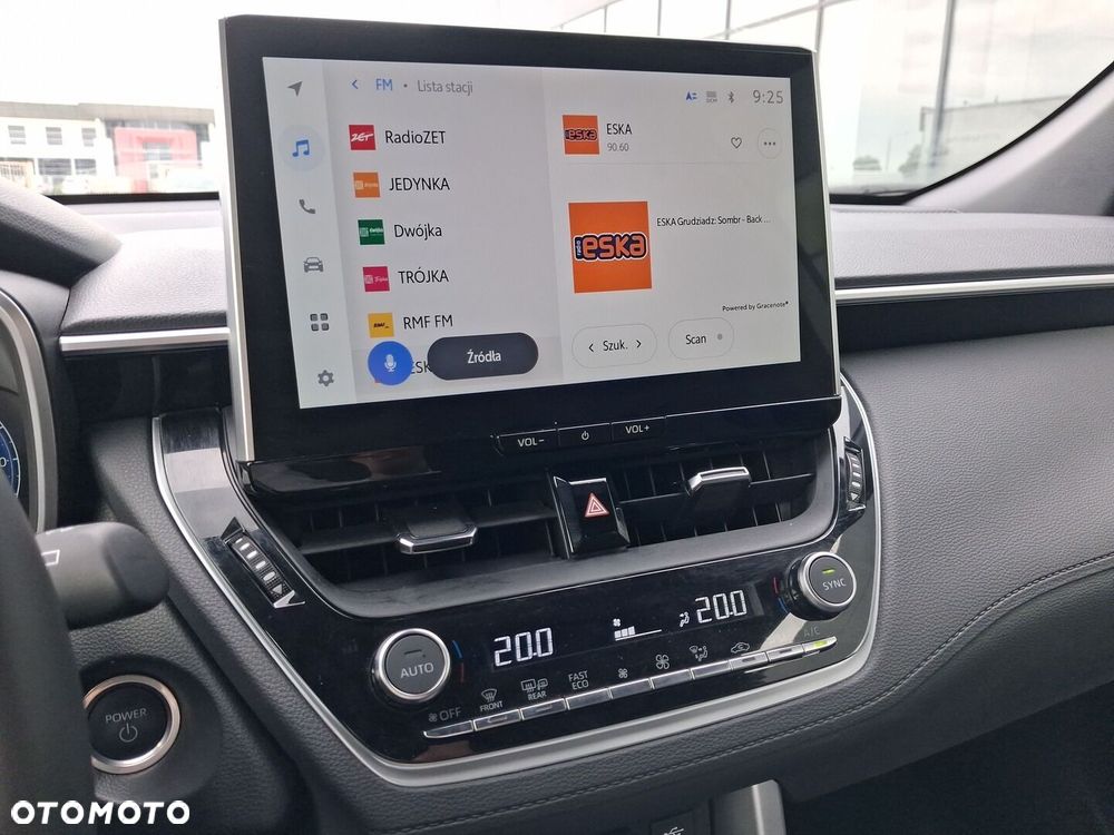 Toyota Corolla Cross - 24