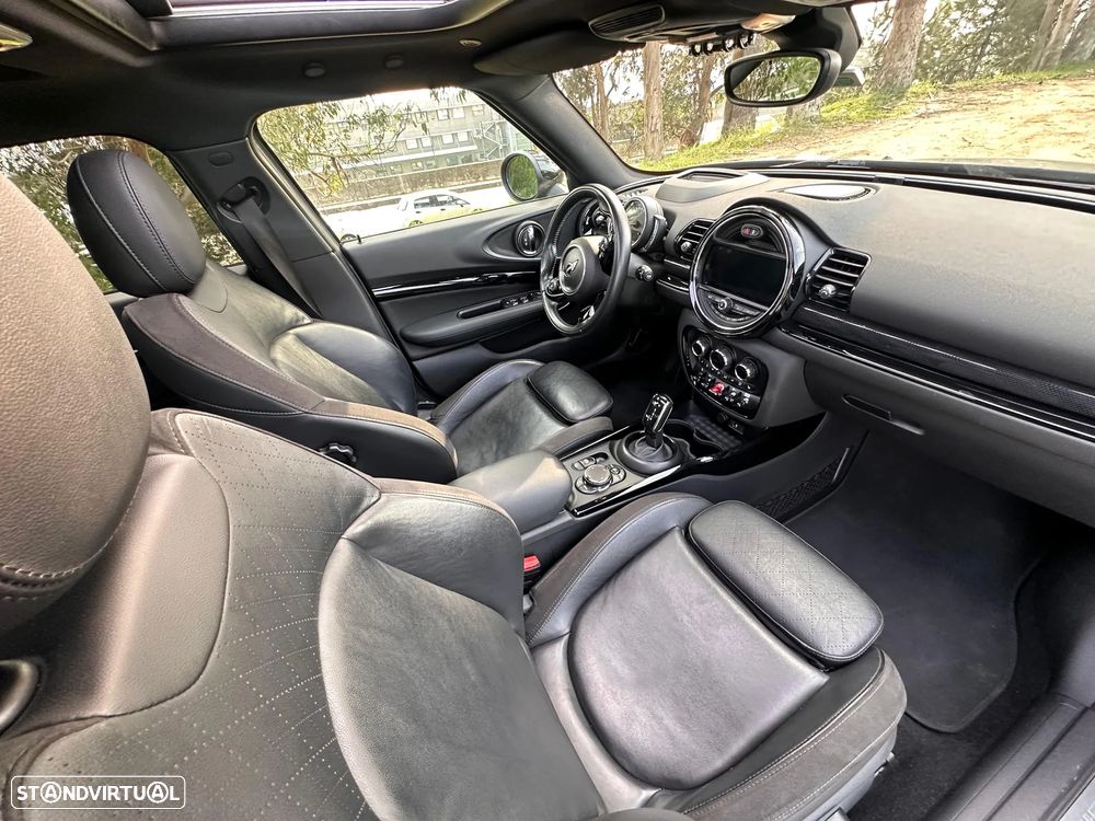 MINI Clubman Cooper SD ALL4 Auto Desportiva - 24