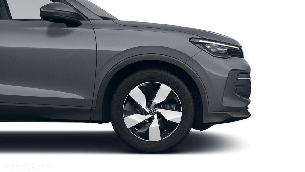 Volkswagen Tiguan - 5