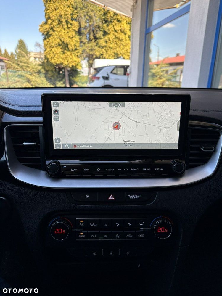 Kia XCeed 1.5 T-GDI L Business Line - 24