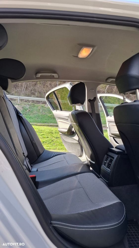 BMW Seria 1 116i Urban Line - 11