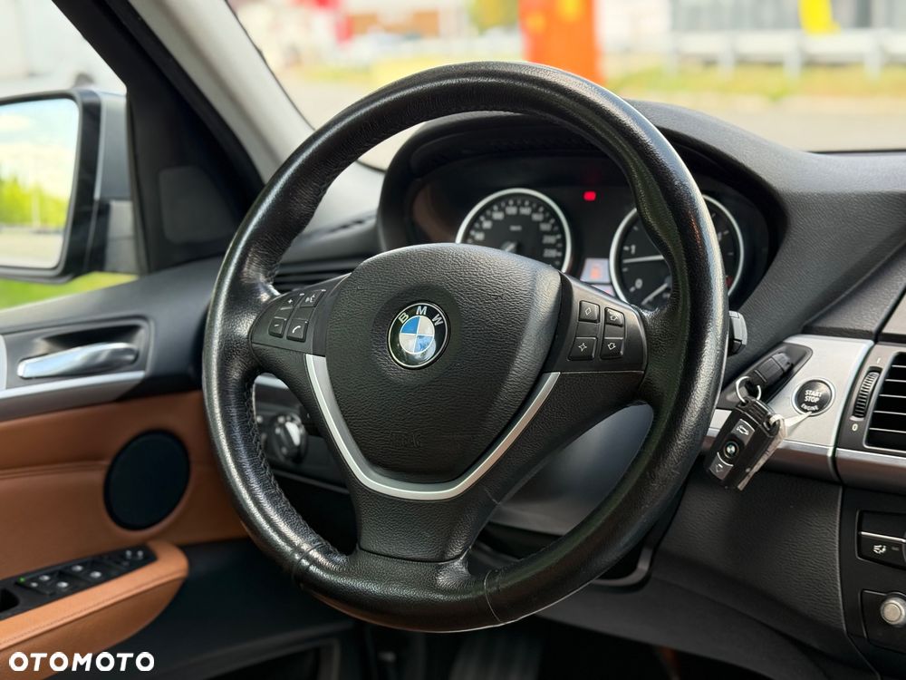 BMW X5 3.0sd xDrive - 25