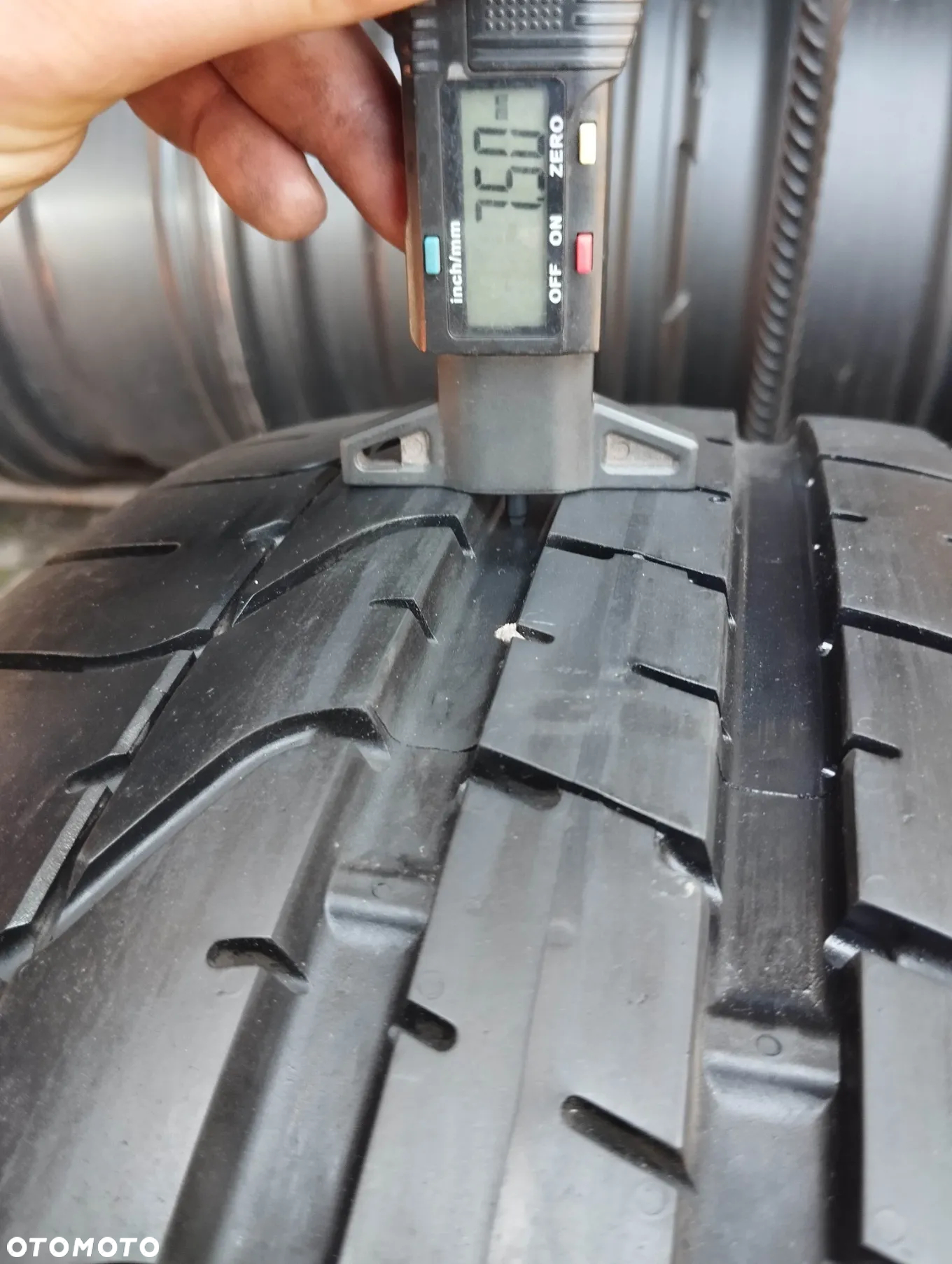 Pirelli P Zero 225 35 19 (88Y) 2szt letnie - 2