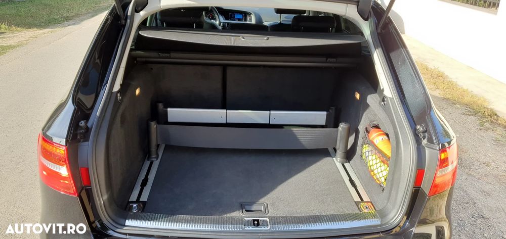 Audi A4 Avant 2.0 TDI DPF quattro S tronic Attraction - 8
