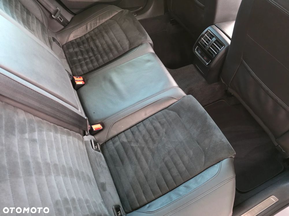 Volkswagen Passat - 32