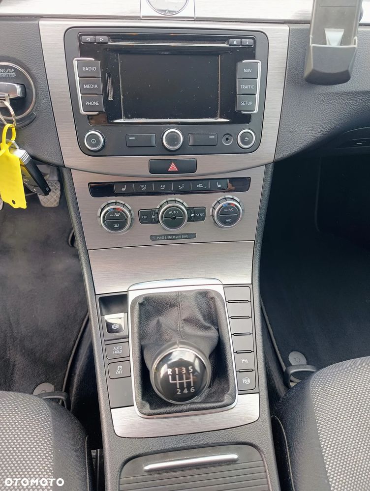 Volkswagen Passat 1.4 TSI Exclusive - 19