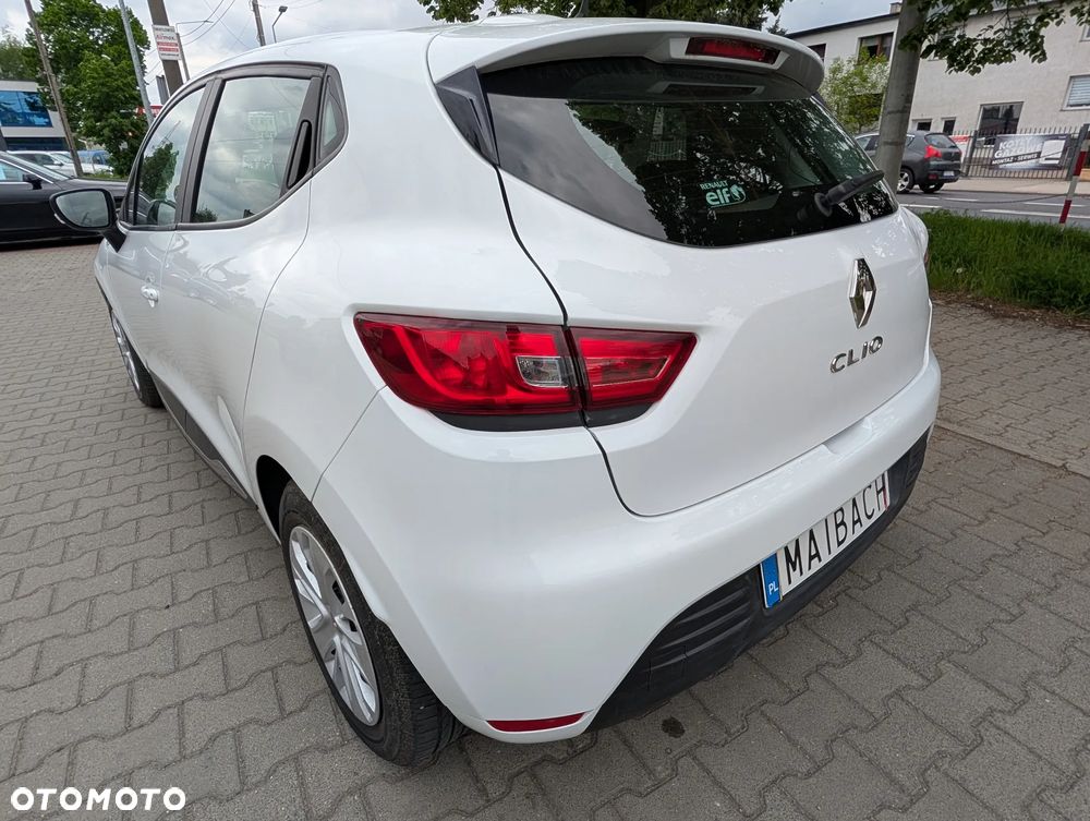 Renault Clio - 11