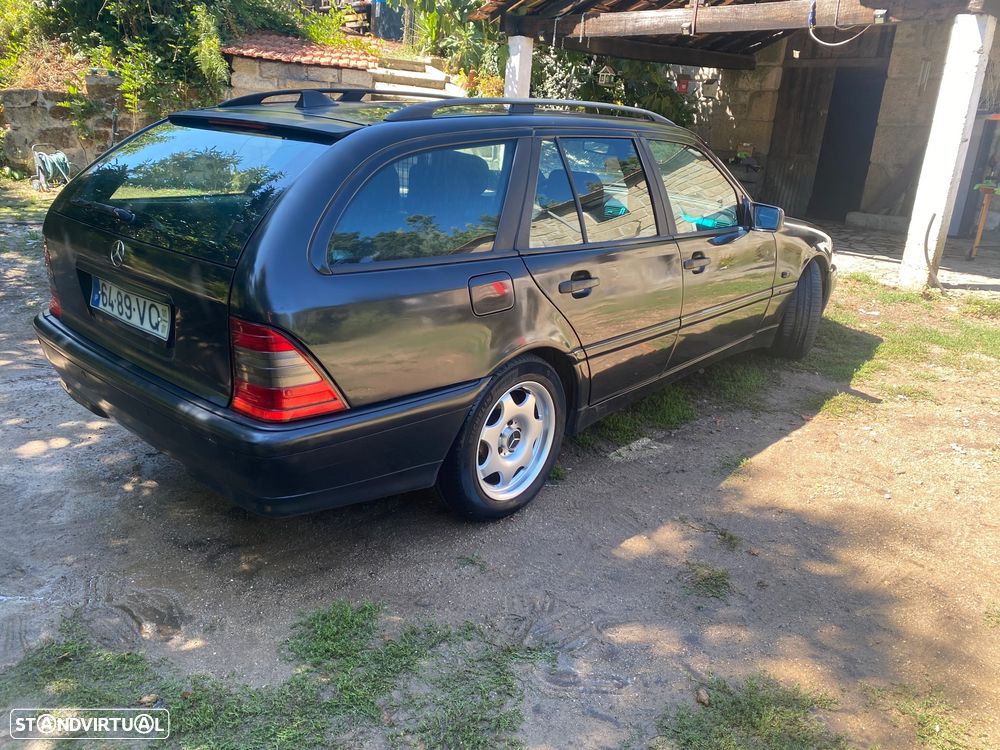 Mercedes-Benz C 200 - 10