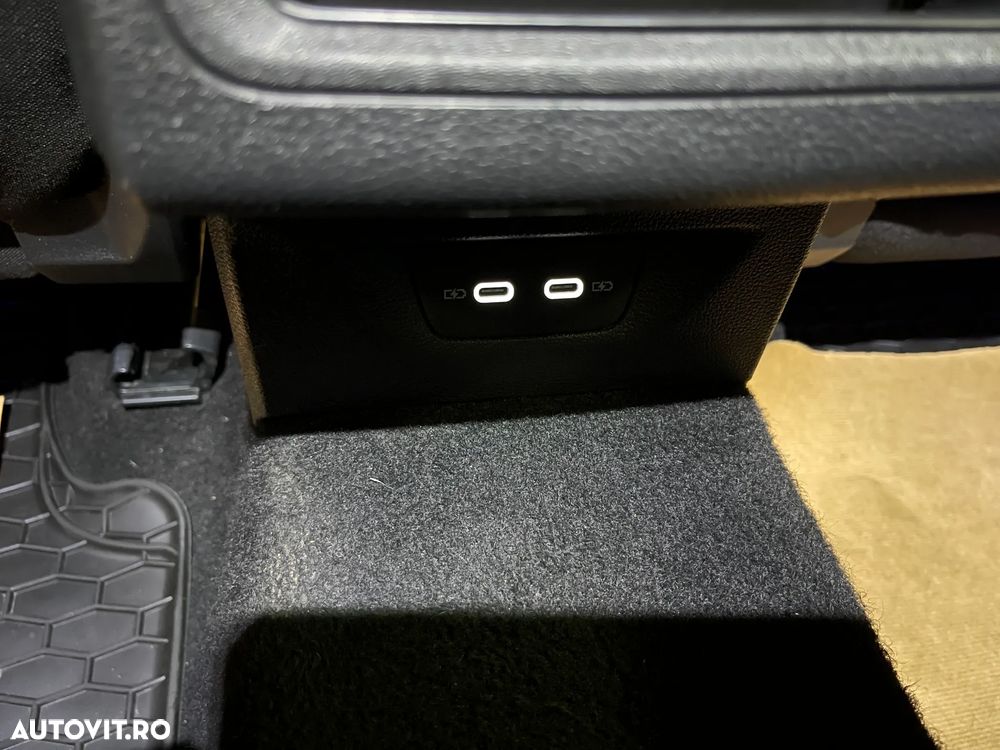 Volkswagen Golf 1.5 TSI ACT Life - 26