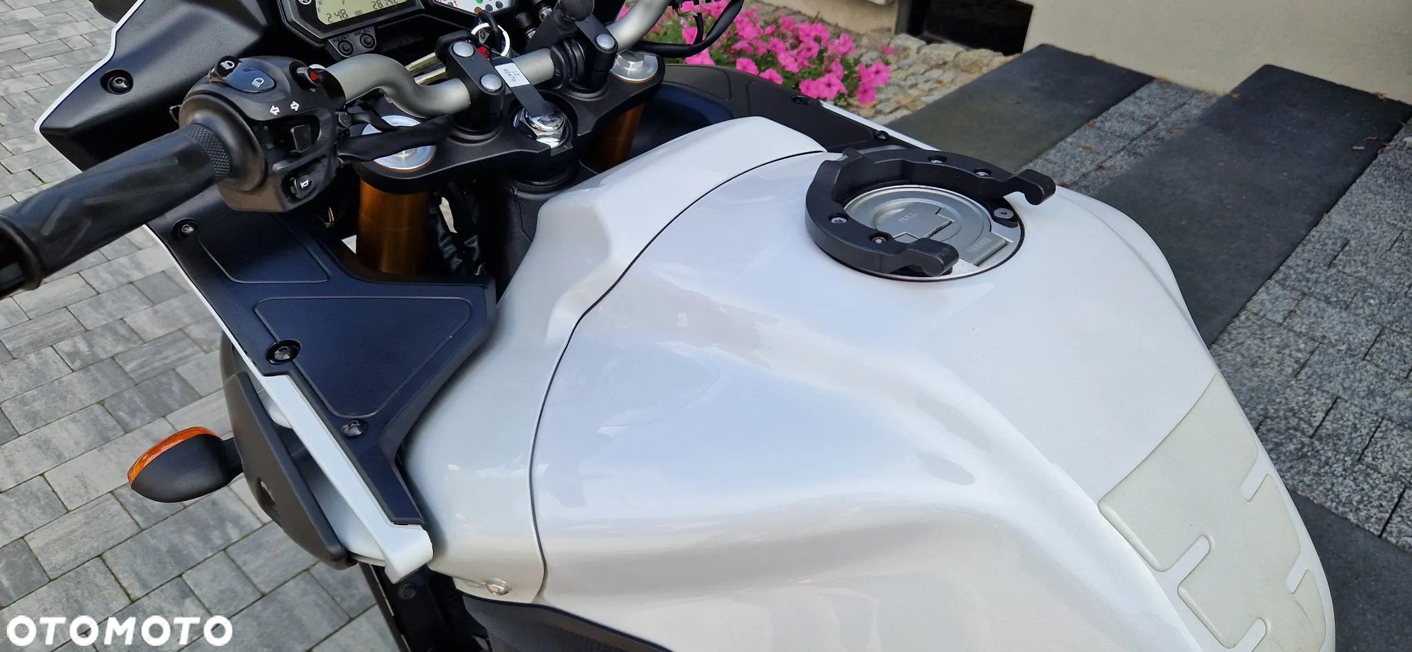 Yamaha FZ - 21