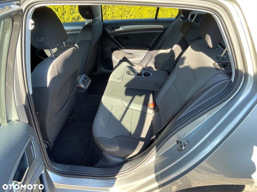 Volkswagen Golf 1.6 TDI 4Motion BlueMotion Technology Comfortline - 18