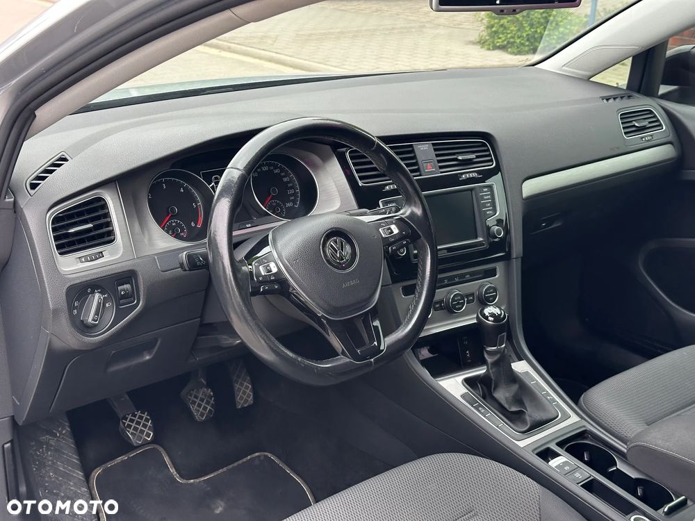 Volkswagen Golf 1.6 TDI BMT Comfortline - 10