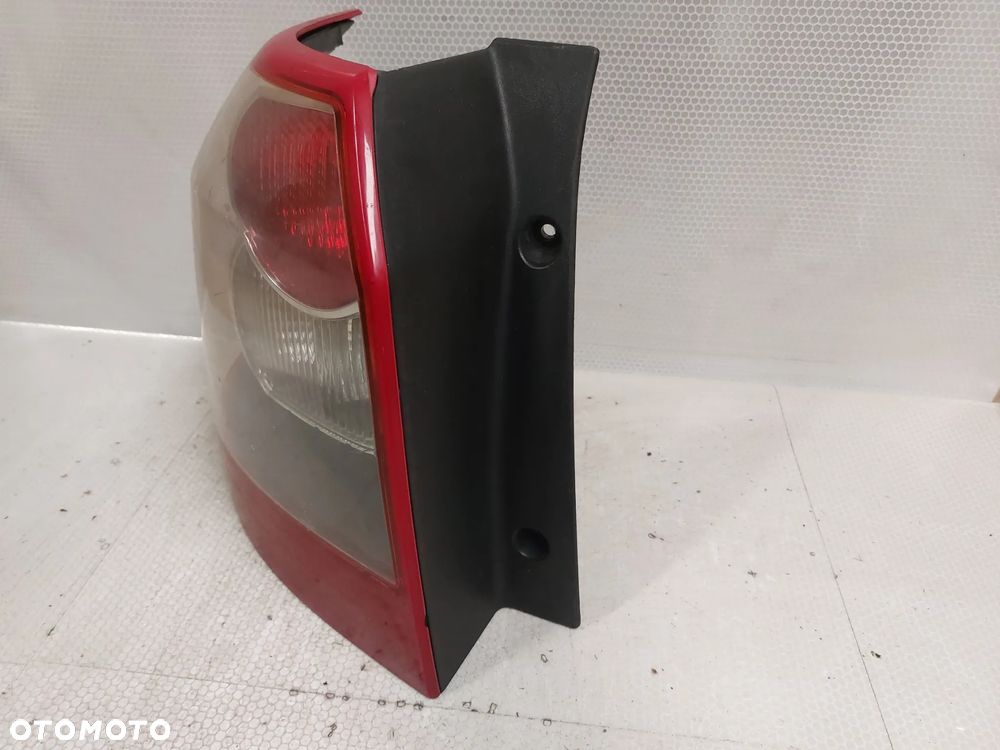 .  LAMPA TYL TYLNA LEWA LAND ROVER FREELANDER 2 - 4