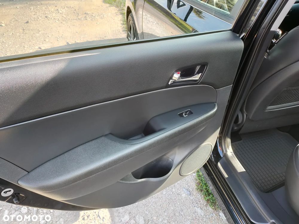 Hyundai i30 1.4 Base + - 25