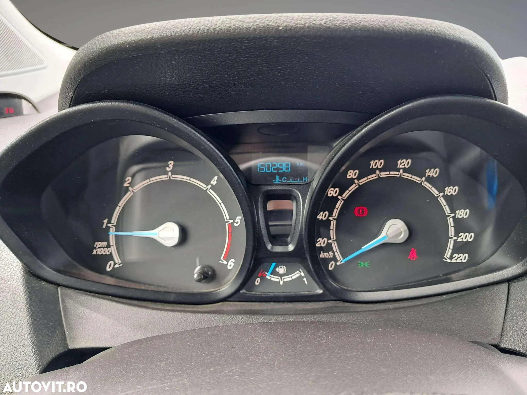Ford Transit Courier - 5