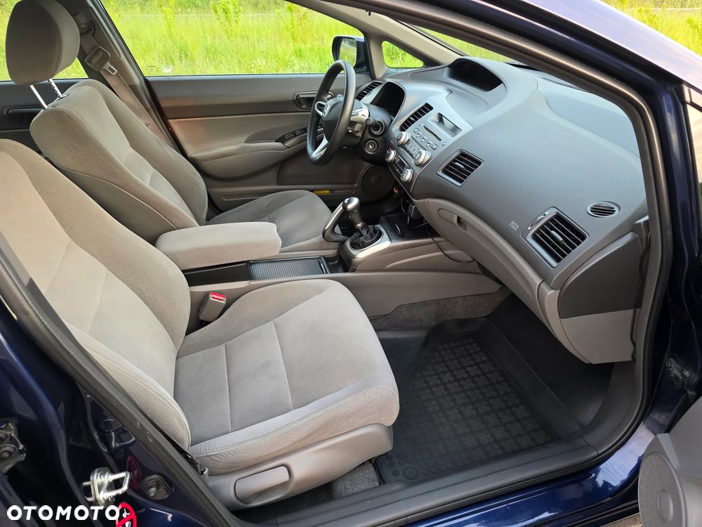 Honda Civic 1.8 Comfort - 15
