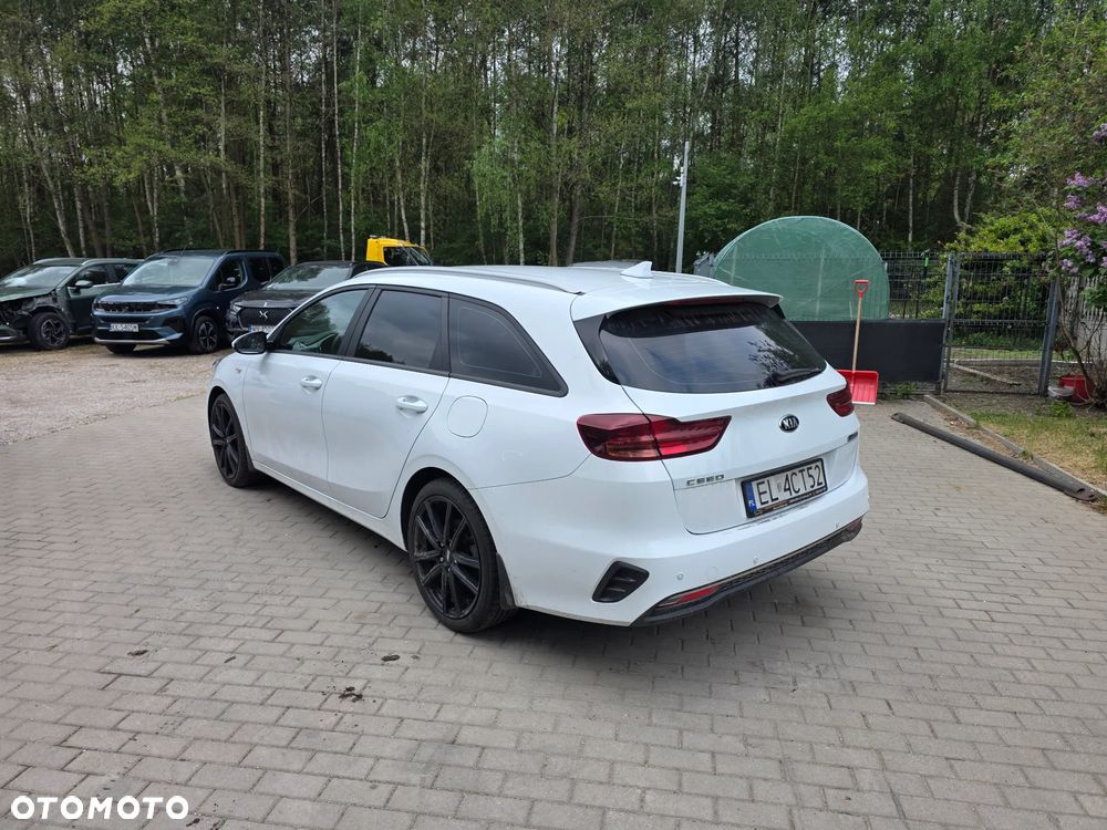 Kia Ceed 1.6 CRDi mHEV S - 6