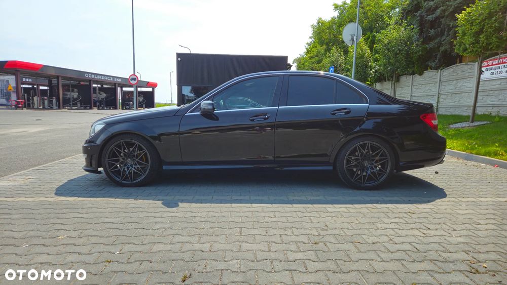 Mercedes-Benz Klasa C 200 CGI BlueEff Avantgarde - 6