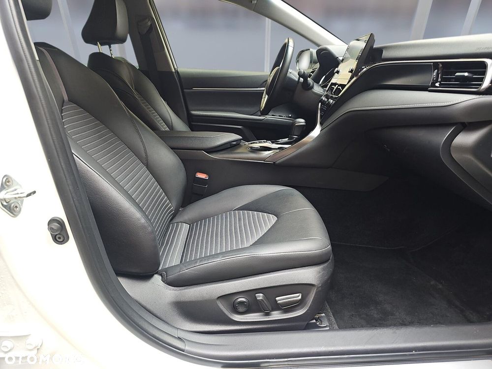 Toyota Camry 2.5 Hybrid Prestige CVT - 11