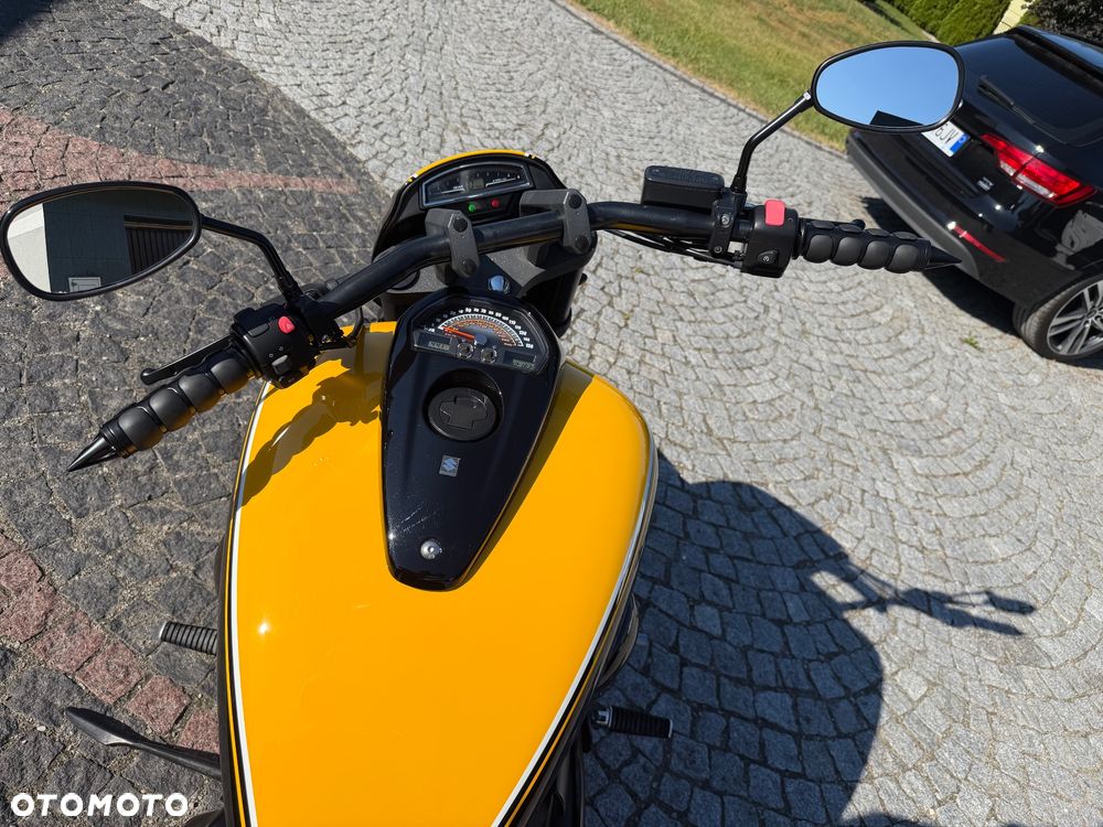 Suzuki Boulevard - 8