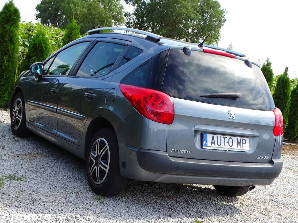 Peugeot 207 - 6