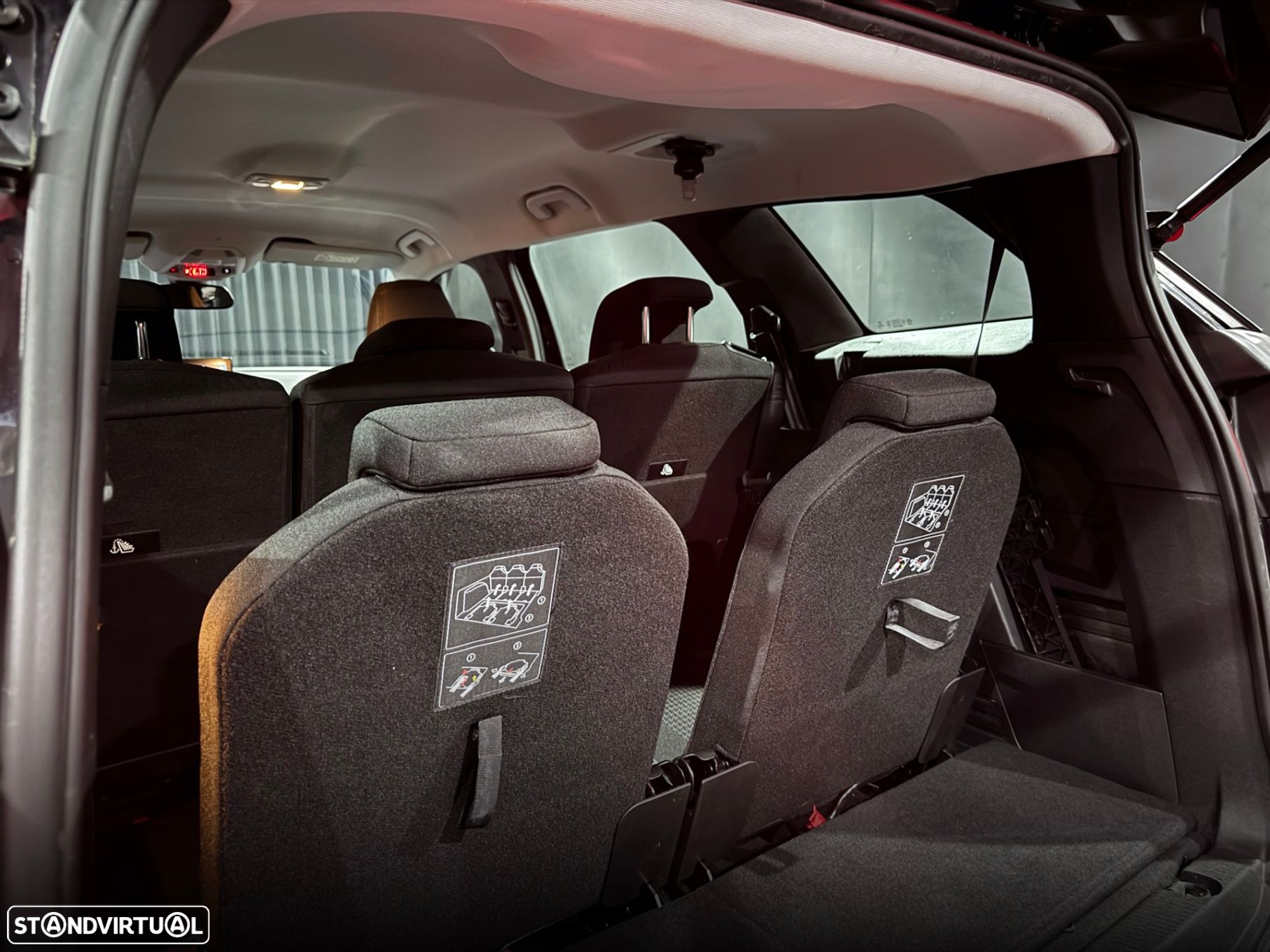 Peugeot 5008 1.2 PureTech Allure Pack EAT8 - 36