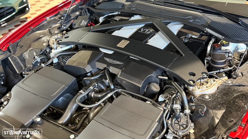 Aston Martin Vanquish V12 - 51