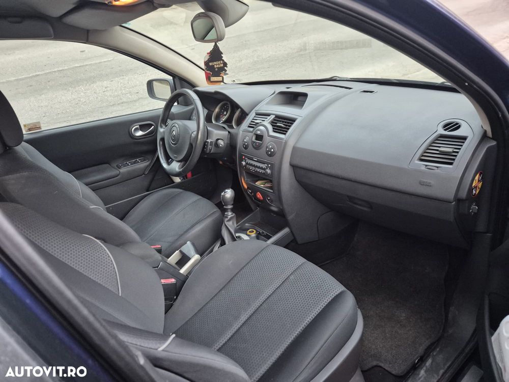 Renault Megane 1.9 dCi FAP Dynamique - 4