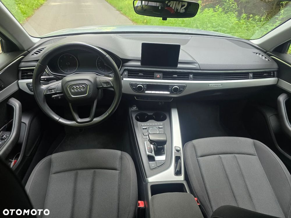 Audi A4 Avant 2.0 TDI DPF clean diesel quattro S tronic Attraction - 25