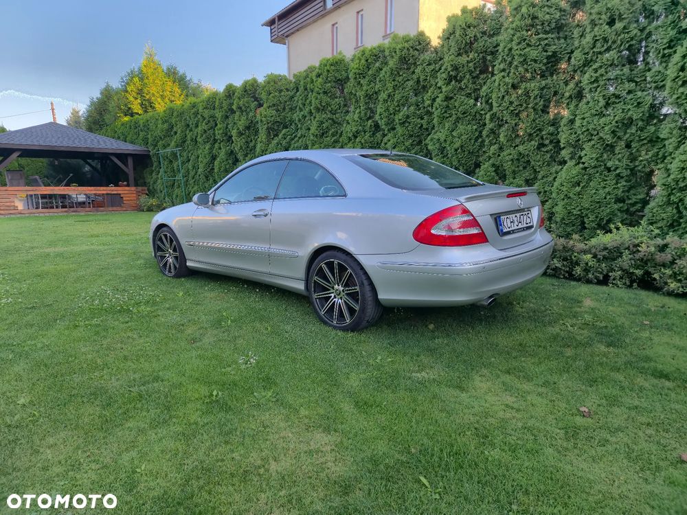 Mercedes-Benz CLK - 4