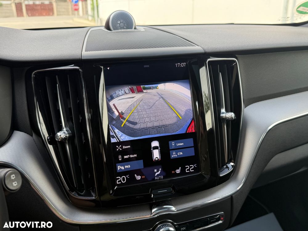 Volvo XC 60 D5 AWD Geartronic RDesign - 21