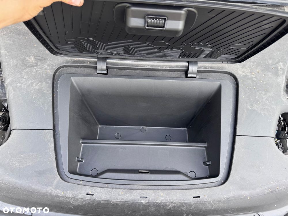 Volvo EX30 Single Motor Extended Range RWD Black Edition Plus - 19
