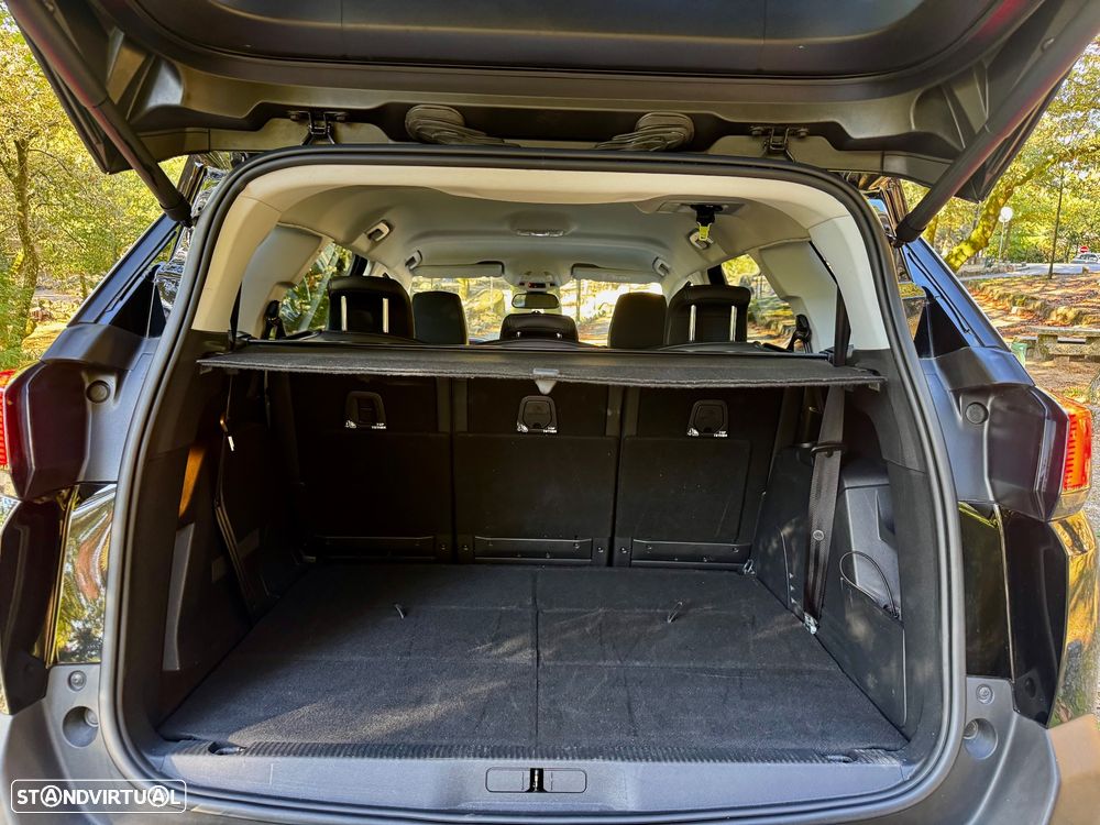 Peugeot 5008 1.2 PureTech Allure EAT8 - 14