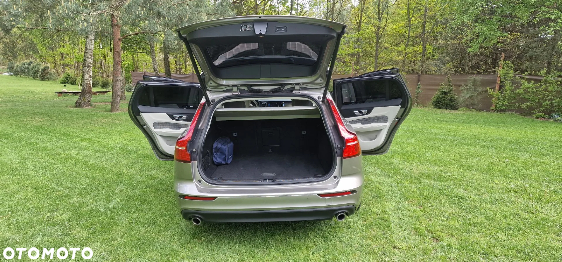 Volvo V60 B4 D Momentum Pro - 12