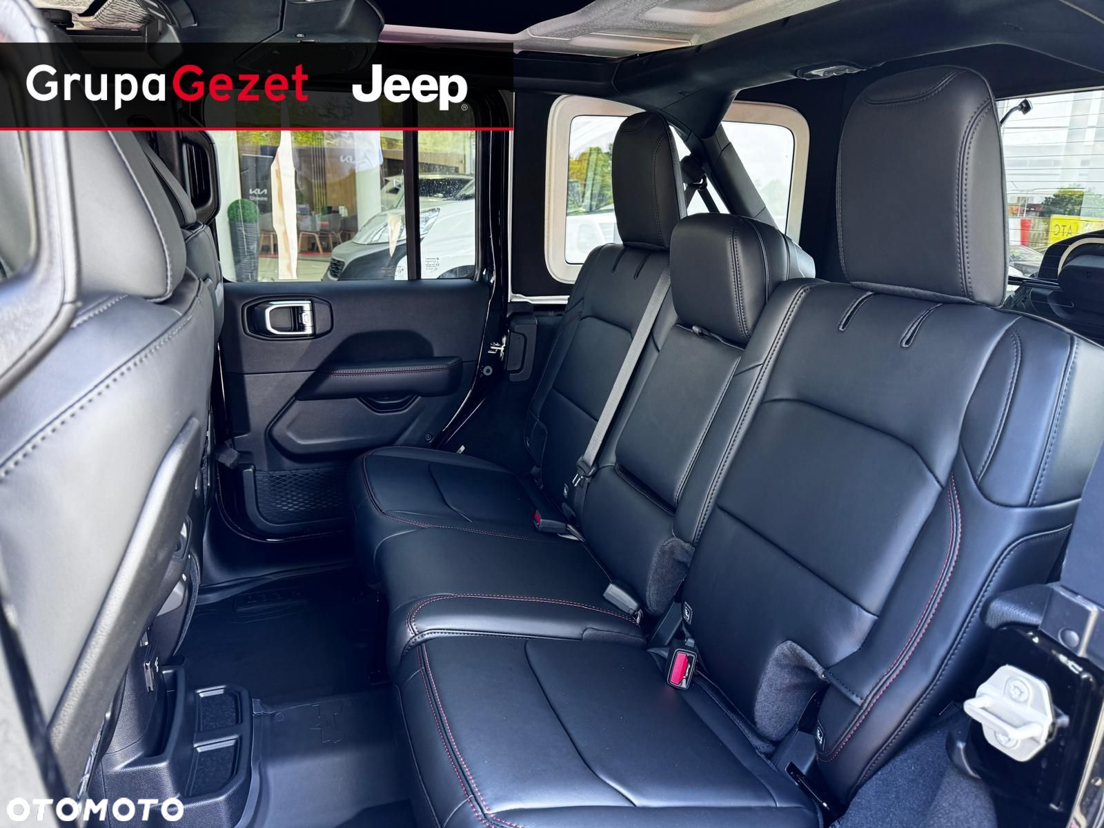 Jeep Wrangler - 16