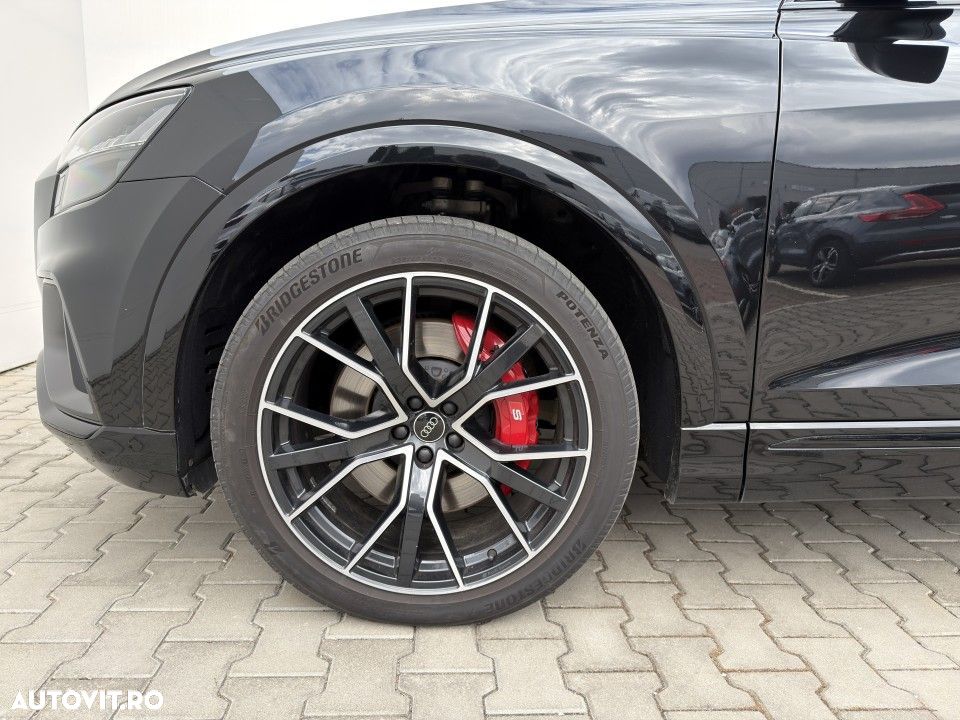 Audi SQ8 - 16