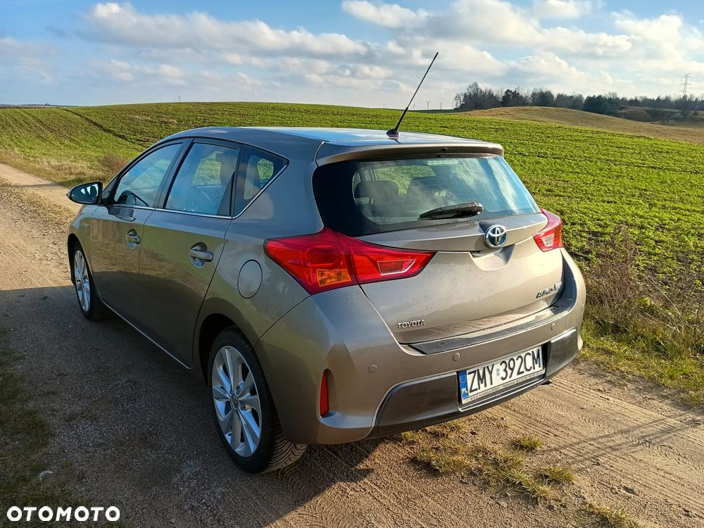 Toyota Auris 1.8 HSD Luna - 6