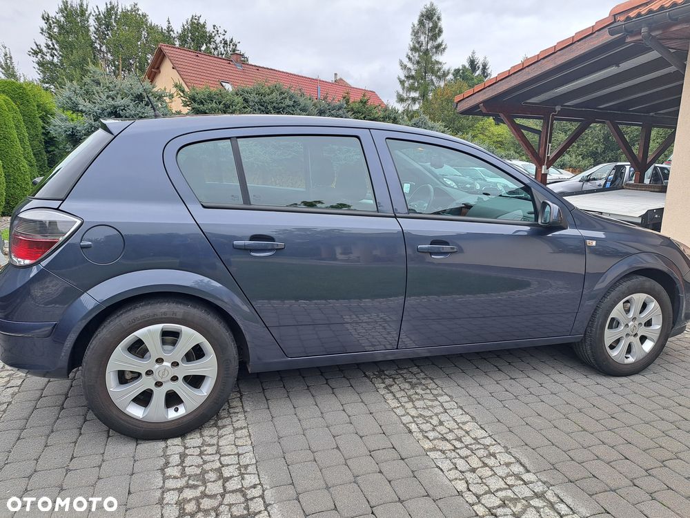 Opel Astra 1.6 Design Edition - 6