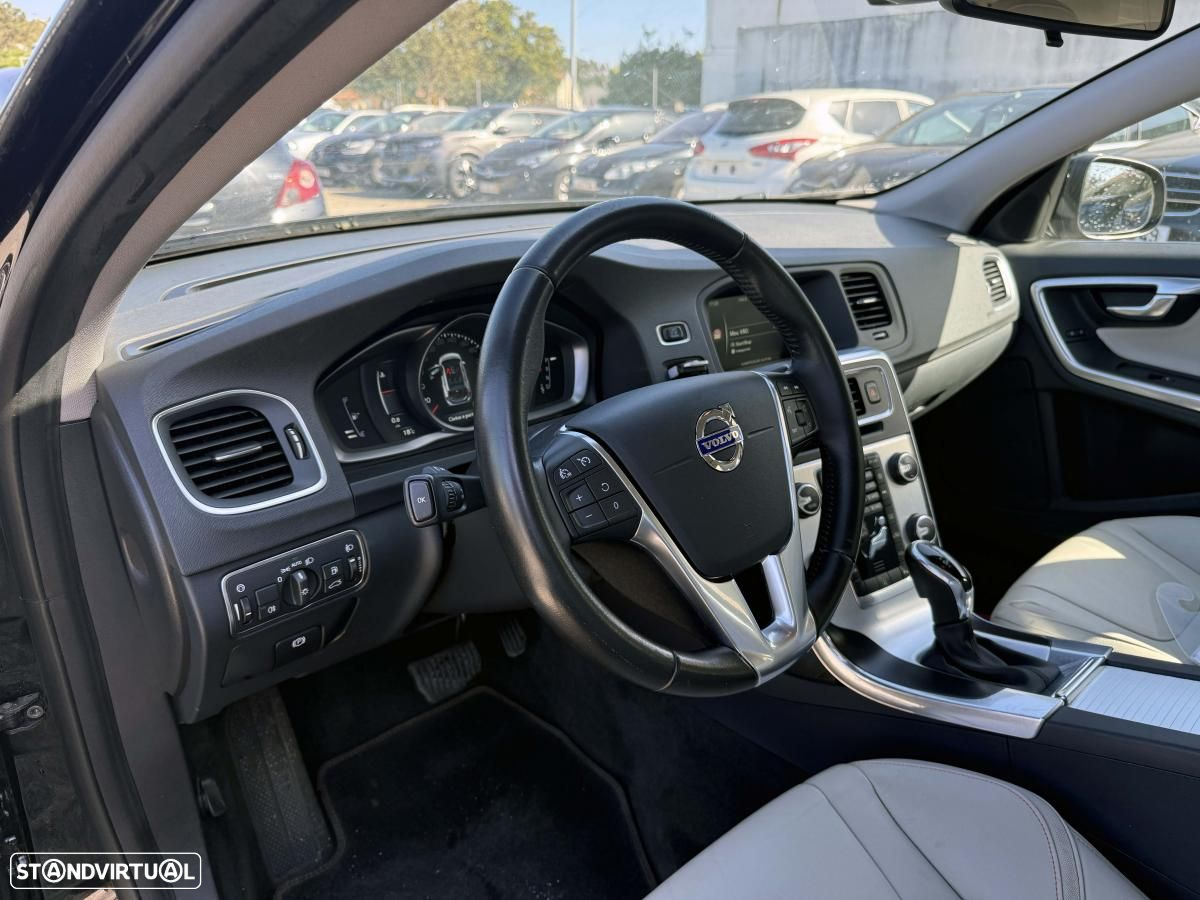 Volvo V60 2.0 D2 VOR Geartronic - 12