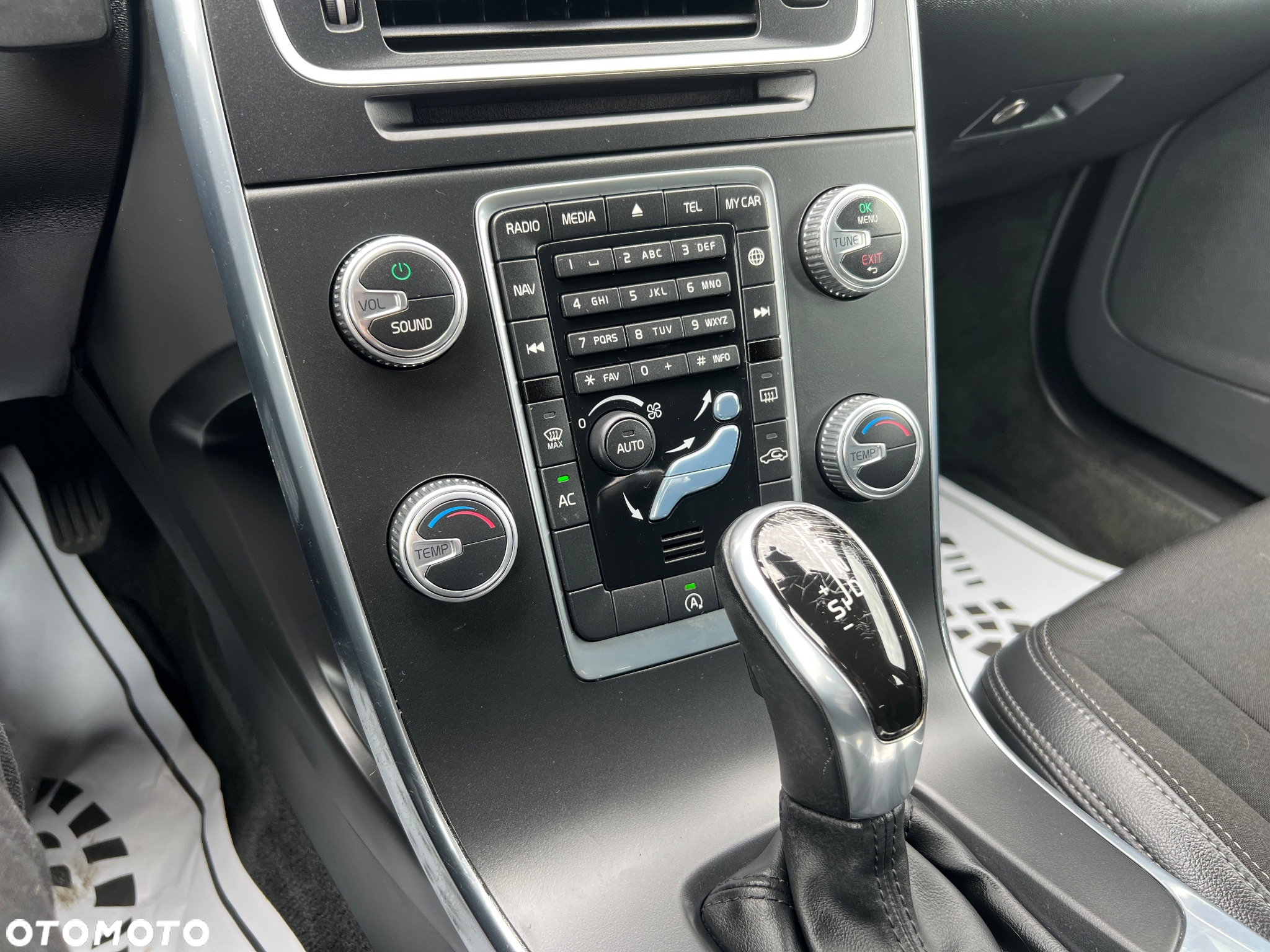 Volvo V60 D2 Kinetic - 20