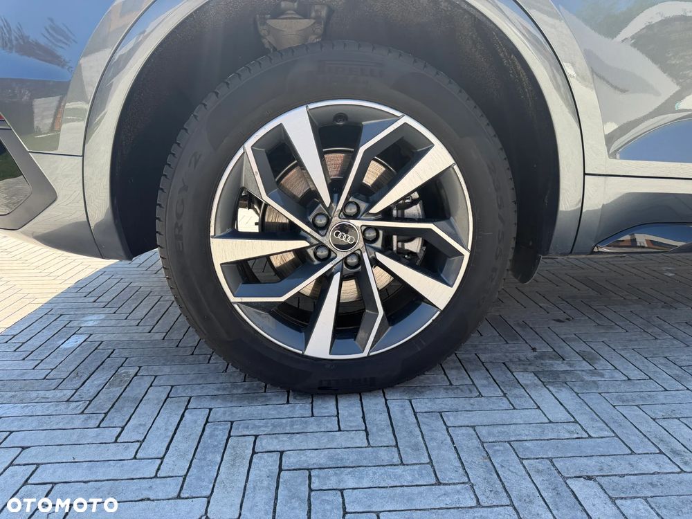 Audi Q5 Sportback - 12