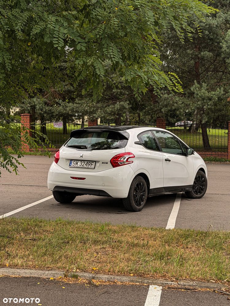 Peugeot 208 - 7