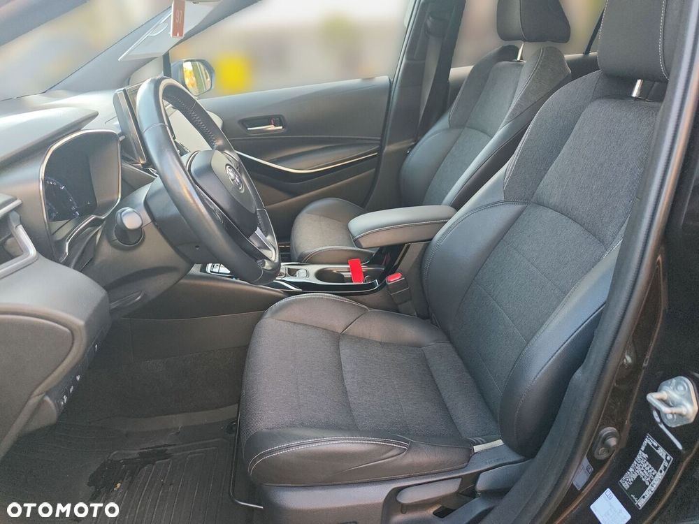 Toyota Corolla 1.8 Hybrid Comfort - 16